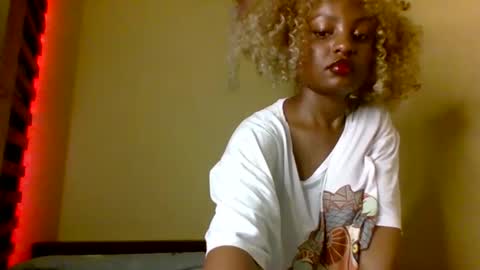 Snapshot of sexxy_daisyy chatting on 20, 11, 2025 sexxy_daisyy online show from 20, 11, 2025