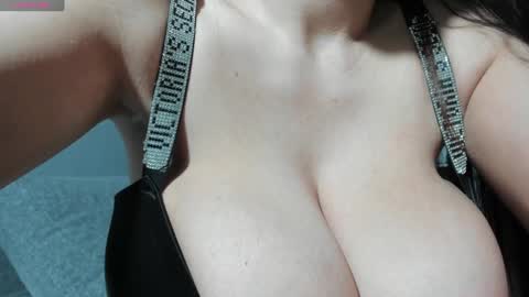 sexxymeriemm online show from 3, 2, 2025