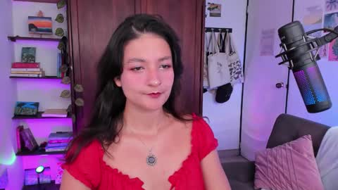 Snapshot of sexy__emma chatting on 8, 10, 2025 sexy__emma online show from 8, 10, 2025