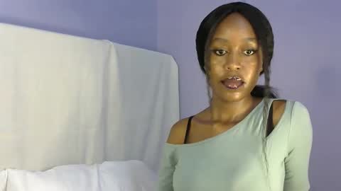 Snapshot of sexy_b7 chatting on 29, 10, 2025 kiki online show from 29, 10, 2025