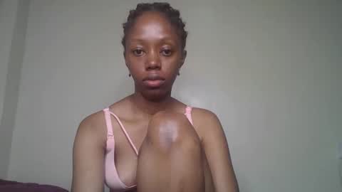 sexy_banny4 online show from 18, 1, 2026