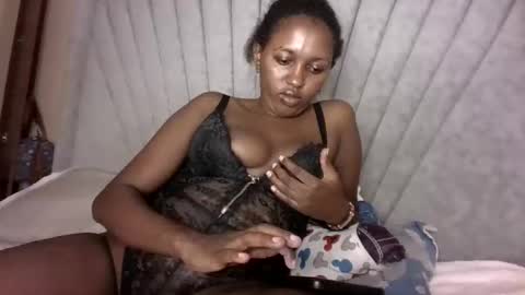 Snapshot of sexy_ebony_bliss chatting on 3, 3, 2025 adasa online show from 3, 3, 2025