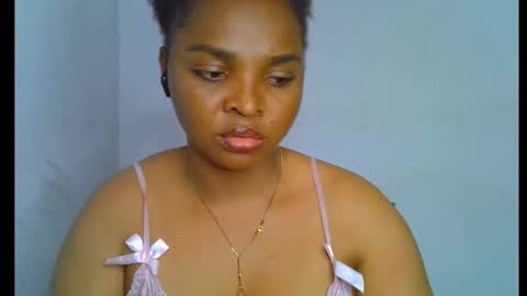 Snapshot of sexy_ebonygirl_ chatting on 23, 9, 2025 Clara online show from 23, 9, 2025