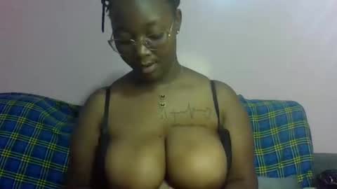 Snapshot of sexy_helle chatting on 2, 3, 2026 sexy_helle online show from 2, 3, 2026