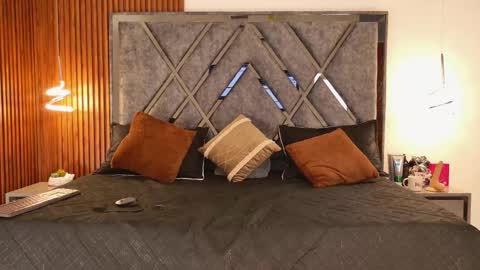 Snapshot of sexy_hot_milf_ chatting on 20, 10, 2025 Dafne online show from 20, 10, 2025
