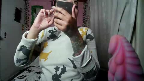 sexy lolas online show from 5, 2, 2026