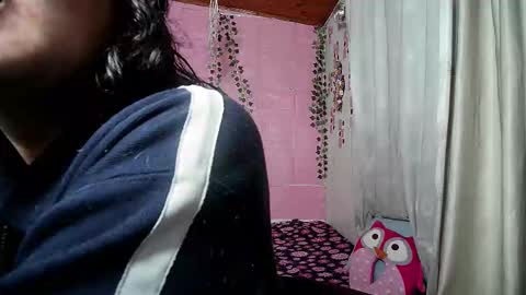 sexy lolas online show from 18, 3, 2026