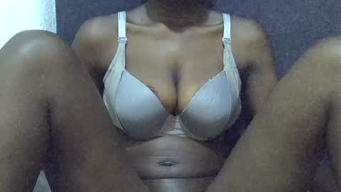 sexy_peach4 online show from 19, 6, 2026