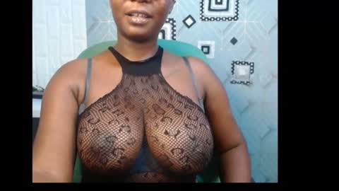 Snapshot of sexy_pearl12 chatting on 11, 1, 2025 zoe online show from 11, 1, 2025