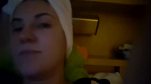 Snapshot of sexy_slimm25 chatting on 18, 12, 2024 Slimm online show from 18, 12, 2024