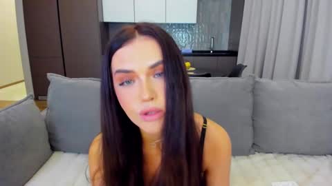 Snapshot of sexyangeloux chatting on 16, 1, 2025 Lou online show from 16, 1, 2025