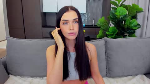 Snapshot of sexyangeloux chatting on 8, 2, 2025 Lou online show from 8, 2, 2025