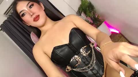 Snapshot of sexybaby2999 chatting on 26, 9, 2025 Lexie online show from 26, 9, 2025