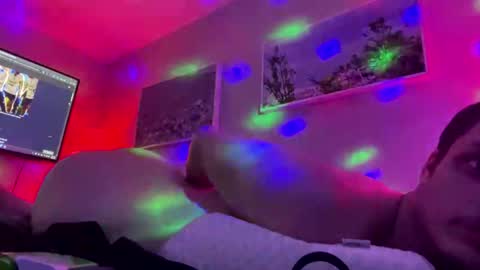 sexyboi6765 online show from 3, 6, 2026