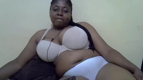 Snapshot of sexyboobies25 chatting on 10, 3, 2025 sexyboobies25 online show from 10, 3, 2025