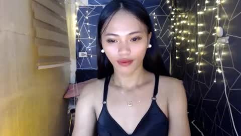 Miss Cheng online show from 3, 11, 2025