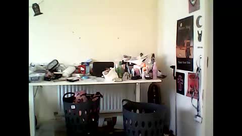 Snapshot of sexyemoprincess chatting on 11, 9, 2025 Wouldntyouliketoknow online show from 11, 9, 2025