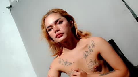 sexyhotbabe18 online show from 24, 3, 2026