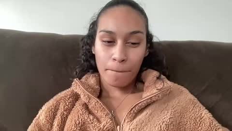 Snapshot of sexyjenny999 chatting on 4, 1, 2025 Jenny online show from 4, 1, 2025