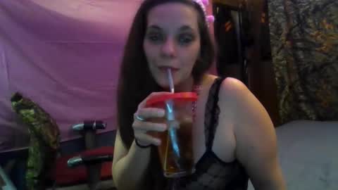 Ivy Smoke  Big D online show from 5, 3, 2026