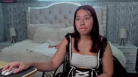 Snapshot of sexylaurita4u chatting on 27, 4, 2026 laura online show from 27, 4, 2026