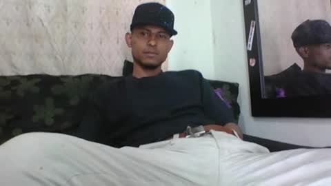 Snapshot of sexyleon69 chatting on 1, 5, 2026 Sexy leon online show from 1, 5, 2026