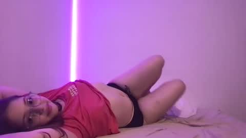 Snapshot of sexylilbab3 chatting on 24, 1, 2025 SexyLilBab3 online show from 24, 1, 2025