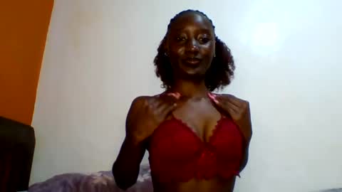 Snapshot of sexylucia5 chatting on 13, 6, 2026 sexylucia5 online show from 13, 6, 2026