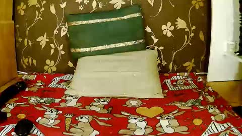 Snapshot of sexymayagold chatting on 9, 3, 2026 Squirty Maya Gold online show from 9, 3, 2026