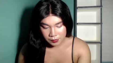 Snapshot of sexymika_xoxo chatting on 8, 11, 2025 Mika online show from 8, 11, 2025