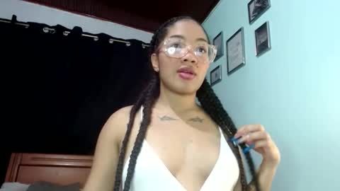sexymomm678 online show from 7, 4, 2026
