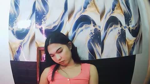 sexypetiteraine online show from 25, 4, 2026