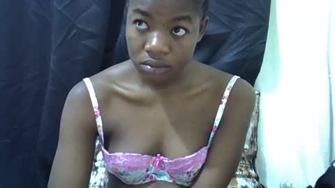 Snapshot of sexyshaz22 chatting on 2, 3, 2026 sexyshaz22 online show from 2, 3, 2026