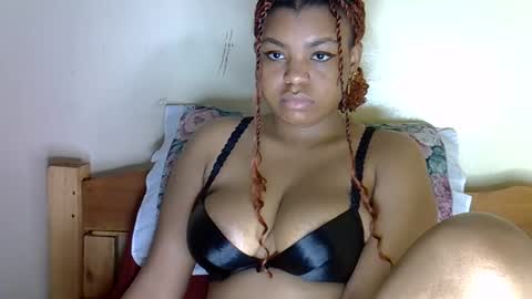 Snapshot of sexyyred_ chatting on 23, 12, 2025 sexyyred_ online show from 23, 12, 2025