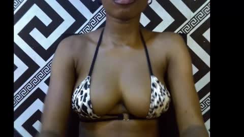 Snapshot of sezy_petite chatting on 15, 9, 2025 Wealth online show from 15, 9, 2025