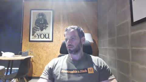 Snapshot of shad0w_hunter chatting on 17, 2, 2025 shad0w_hunter online show from 17, 2, 2025