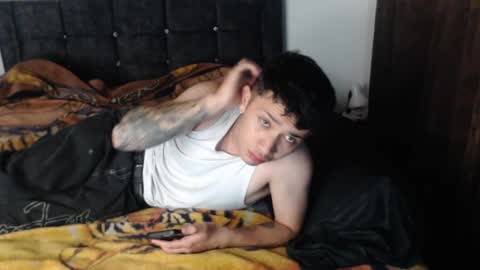 Snapshot of shadow_men_ chatting on 7, 4, 2026 james online show from 7, 4, 2026