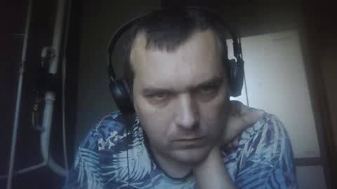 Snapshot of shadowtouch7 chatting on 11, 9, 2025 Serhei online show from 11, 9, 2025