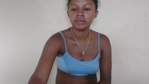 Snapshot of shainnah chatting on 16, 11, 2025 shainnah online show from 16, 11, 2025