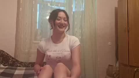 Snapshot of shalandaneubauer chatting on 26, 6, 2026 Lily online show from 26, 6, 2026