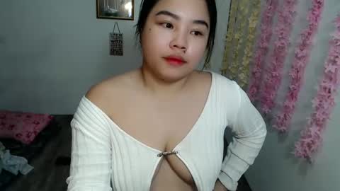 Snapshot of shamcysupsup chatting on 3, 2, 2025 Shamcy online show from 3, 2, 2025