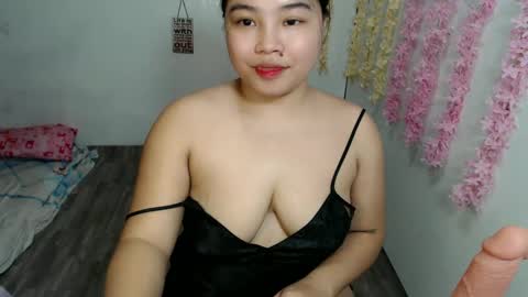 Snapshot of shamcysupsup chatting on 5, 2, 2025 Shamcy online show from 5, 2, 2025