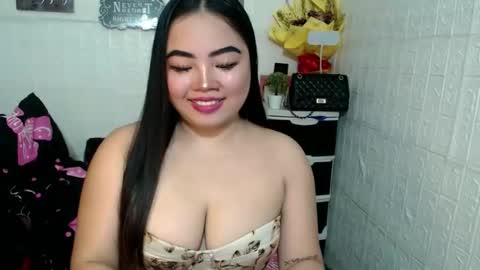 Snapshot of shamcysupsup chatting on 20, 10, 2025 Shamcy online show from 20, 10, 2025