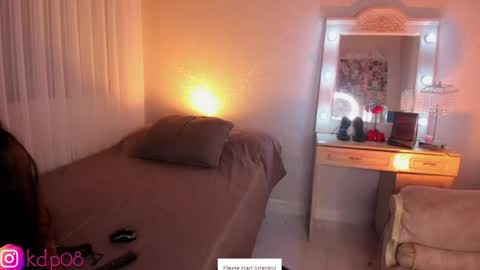 Snapshot of shannol_ryan chatting on 8, 4, 2026 Shannol online show from 8, 4, 2026