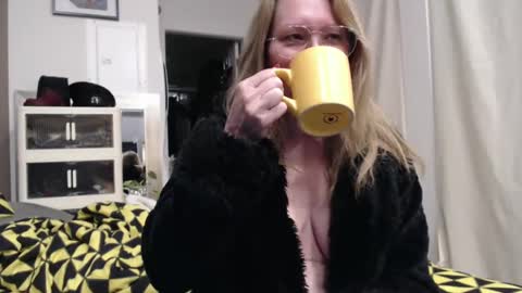 Snapshot of shannon07 chatting on 9, 3, 2025 Shannon07 online show from 9, 3, 2025