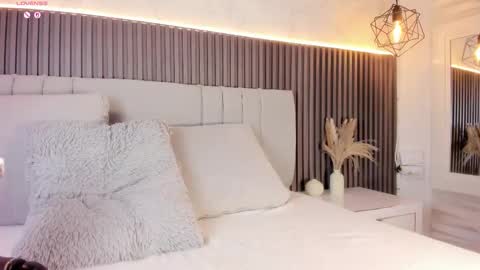 Snapshot of shanonclark chatting on 7, 11, 2025 SHANON online show from 7, 11, 2025