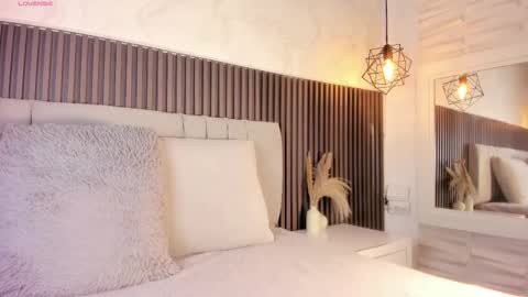 Snapshot of shanonclark chatting on 23, 11, 2025 SHANON online show from 23, 11, 2025