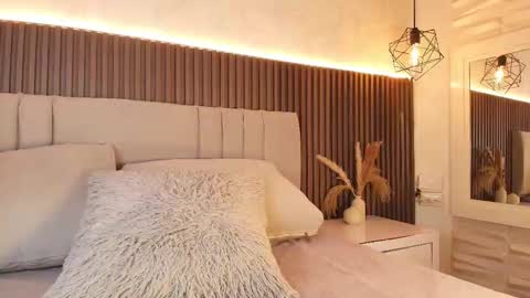 Snapshot of shanonclark chatting on 19, 12, 2025 SHANON online show from 19, 12, 2025