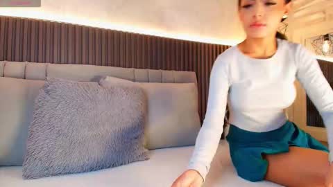 Snapshot of shanonclark chatting on 8, 1, 2026 SHANON online show from 8, 1, 2026