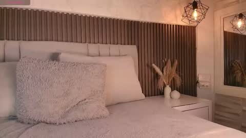 Snapshot of shanonclark chatting on 13, 1, 2026 SHANON online show from 13, 1, 2026